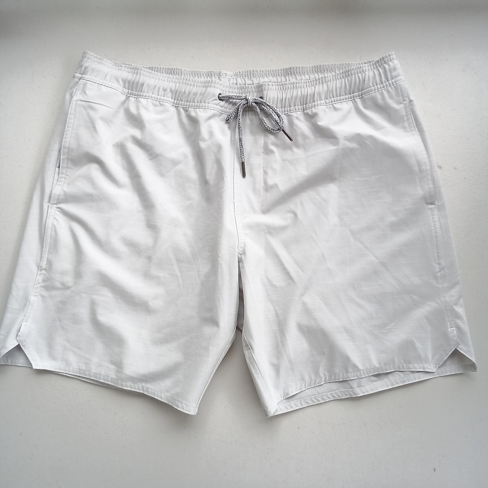 Depart West Women's White Lightweight Athletic Shorts - Size XL